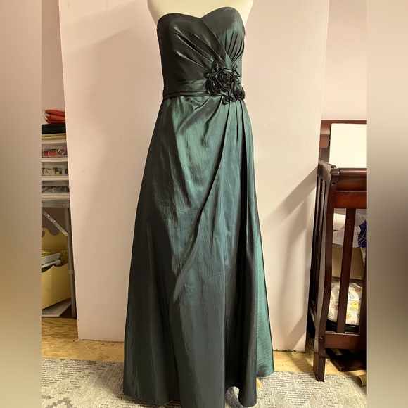 Women’s Prom/Formal Gown/Dress, Sz 12, Dk Green, Ruched Bodice, Strapless - Picture 1 of 9